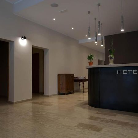 Onorati Hotel Priverno Extérieur photo