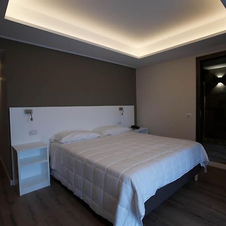 Onorati Hotel Priverno Extérieur photo