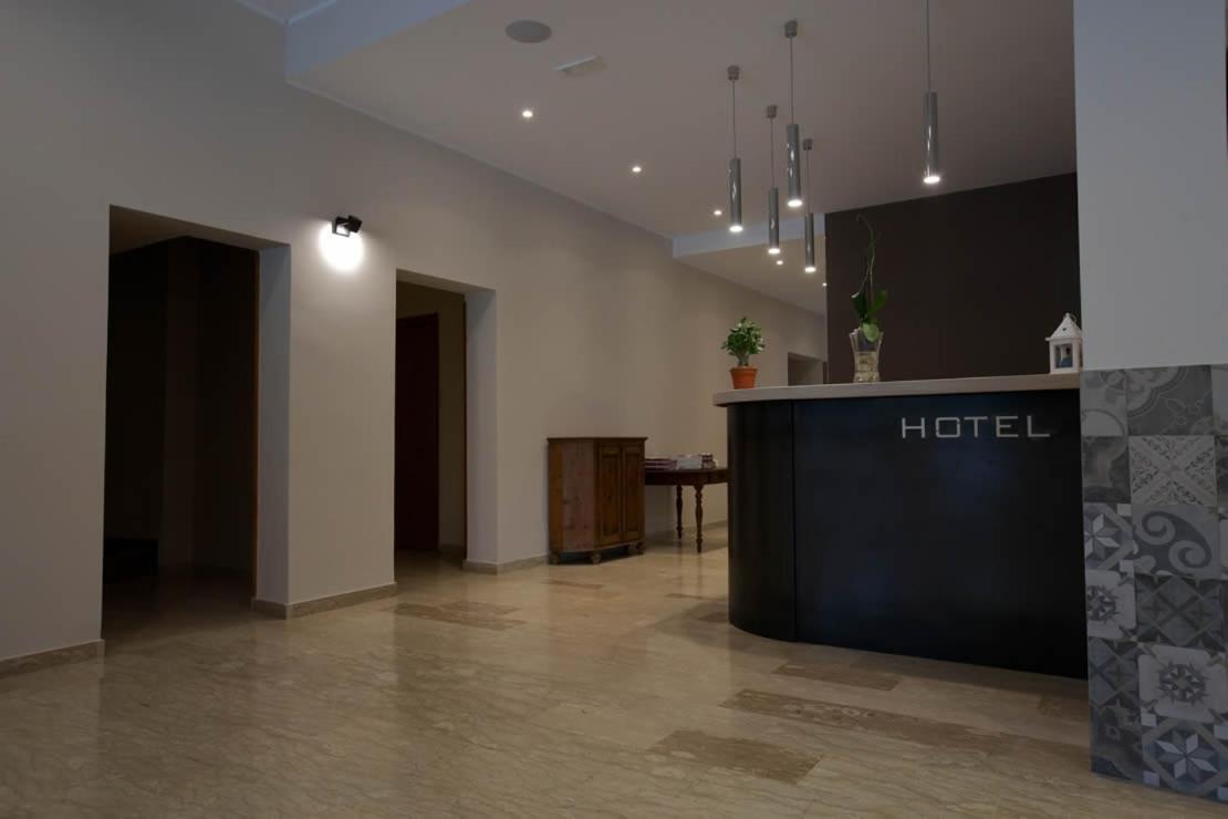 Onorati Hotel Priverno Extérieur photo