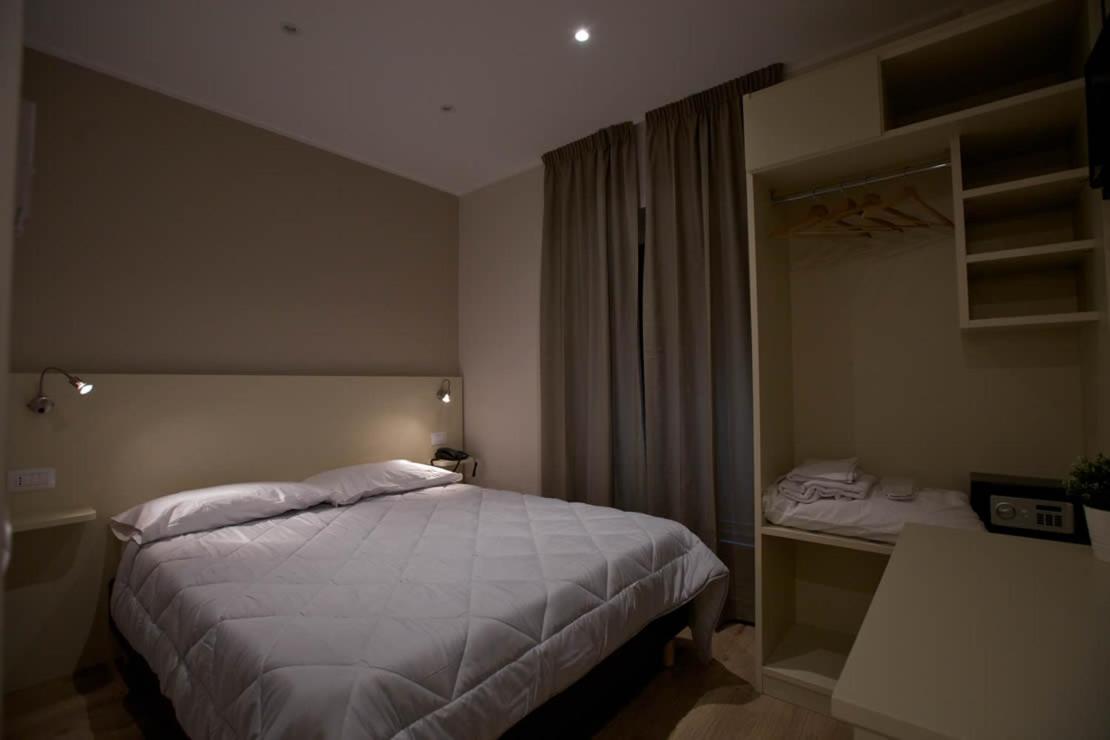 Onorati Hotel Priverno Extérieur photo